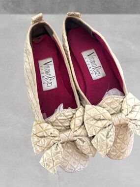VINTAGE VITORIA RICCI STUDIO GOLD BROCADE FLATS SIZE 7B